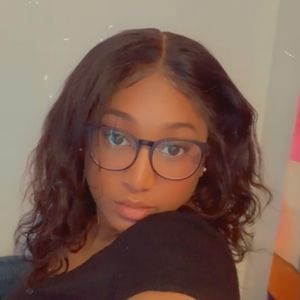 Meet your Posher, Shianne